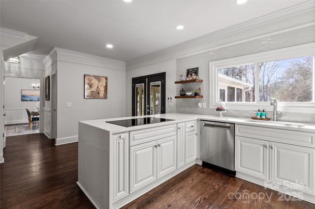 8503 Foxbridge Drive 16, Matthews, NC 28104