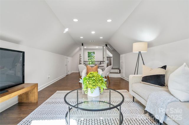 8503 Foxbridge Drive 16, Matthews, NC 28104