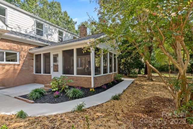 8503 Foxbridge Drive 16, Matthews, NC 28104