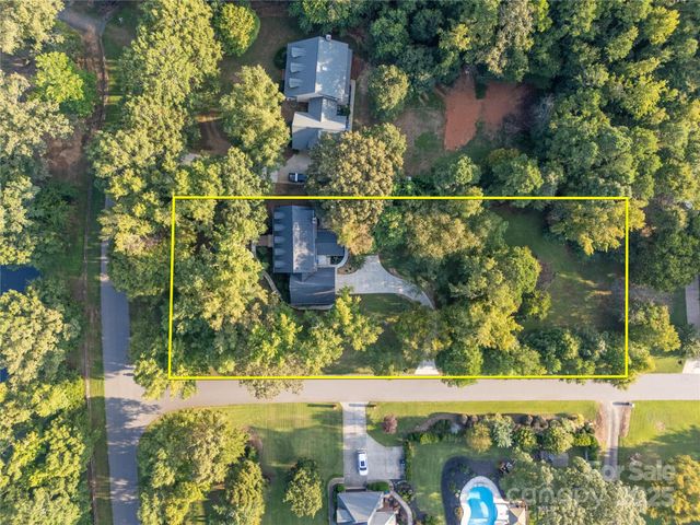 8503 Foxbridge Drive 16, Matthews, NC 28104