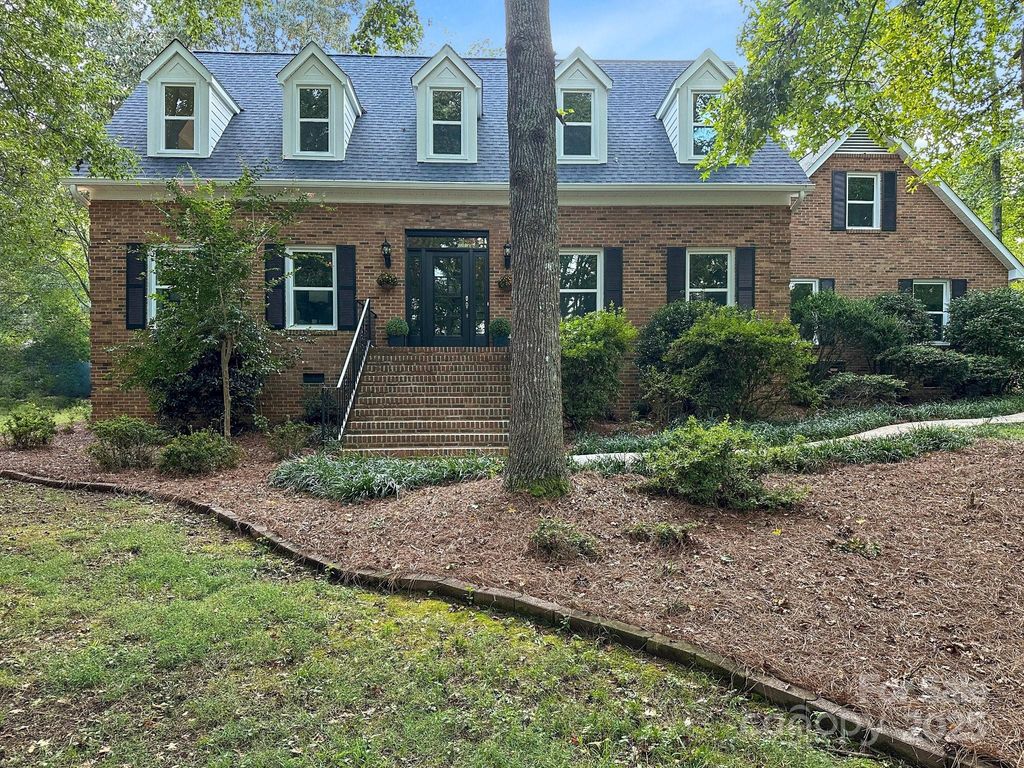 8503 Foxbridge Drive 16, Matthews, NC 28104