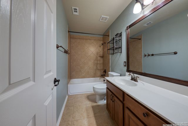 909 Armour, Cibolo, TX 78108