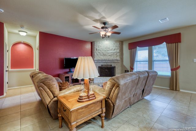 909 Armour, Cibolo, TX 78108