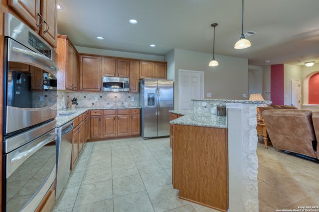 909 Armour, Cibolo, TX 78108