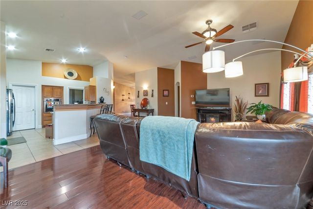 8335 Browns Mountain Court, Las Vegas, NV 89131