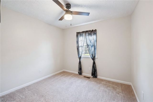 540 Utah Avenue, Mcdonald, OH 44437