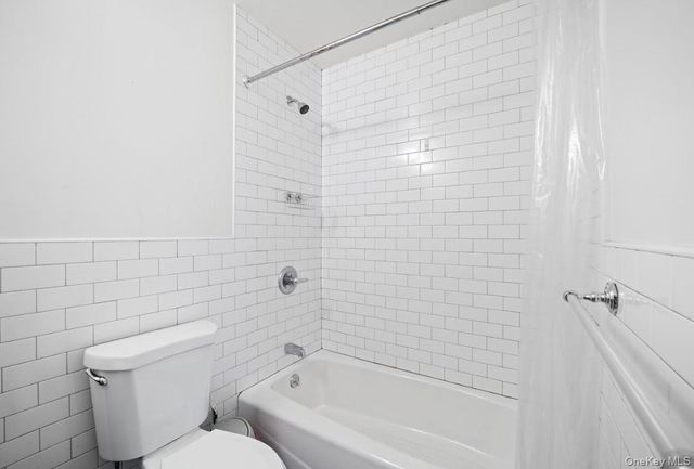 552 Grandview Avenue, Ridgewood, NY 11385