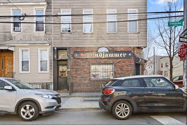 552 Grandview Avenue, Ridgewood, NY 11385