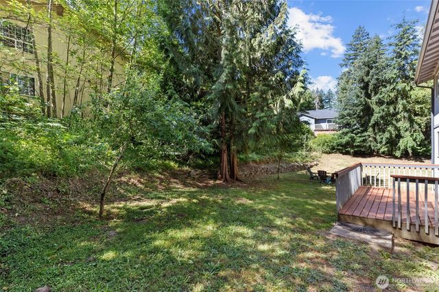 17504 Loop Lane SE, Yelm, WA 98597