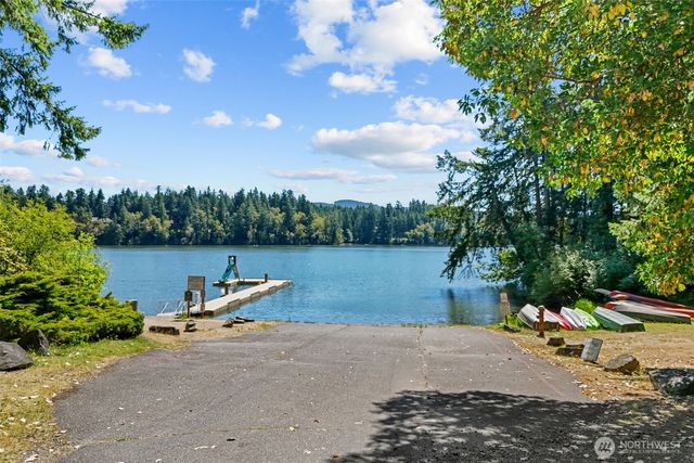 17504 Loop Lane SE, Yelm, WA 98597