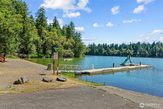17504 Loop Lane SE, Yelm, WA 98597