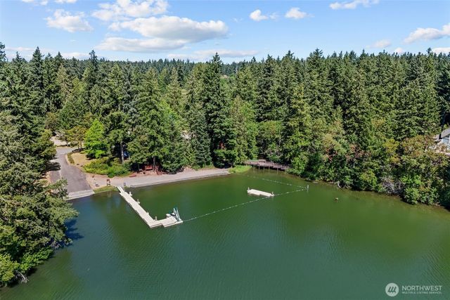 17504 Loop Lane SE, Yelm, WA 98597