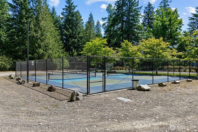 17504 Loop Lane SE, Yelm, WA 98597