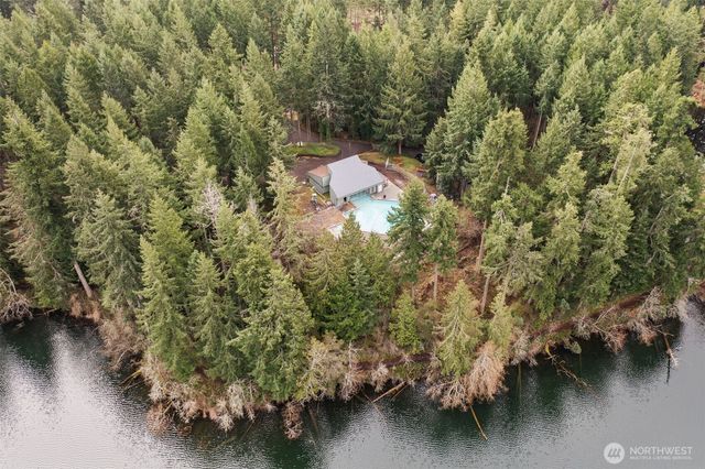 17504 Loop Lane SE, Yelm, WA 98597