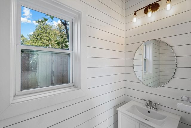 874 Ashley Avenue, Charleston, SC 29403