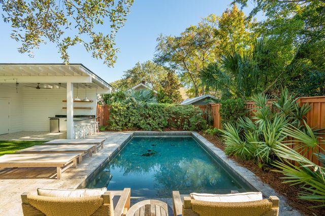 874 Ashley Avenue, Charleston, SC 29403