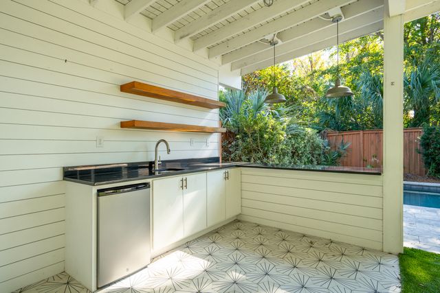 874 Ashley Avenue, Charleston, SC 29403