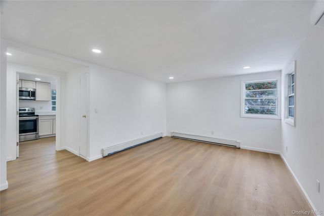 82 Scooter Lane, Hicksville, NY 11801