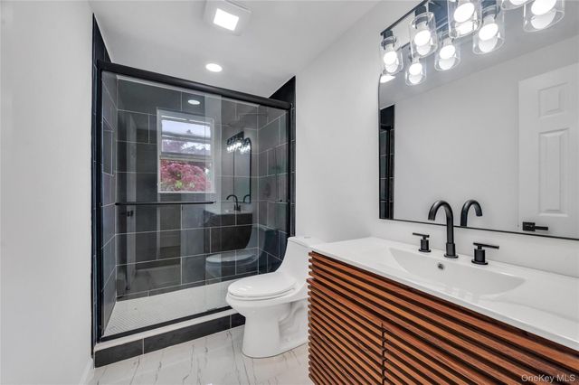 82 Scooter Lane, Hicksville, NY 11801
