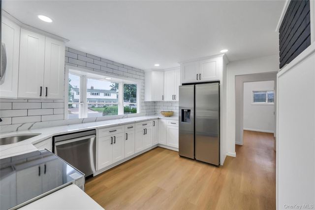 82 Scooter Lane, Hicksville, NY 11801