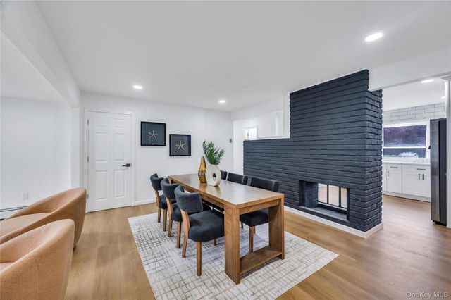 82 Scooter Lane, Hicksville, NY 11801