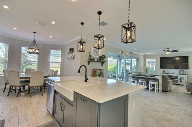 10563 PIEDRA DR, Palmetto, FL 34221