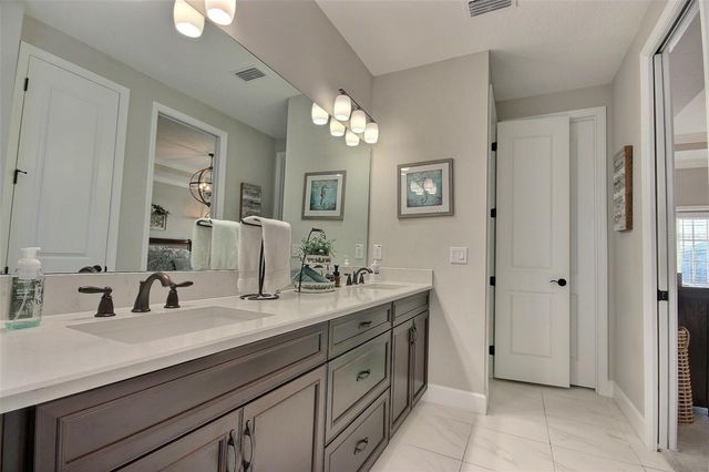 10563 PIEDRA DR, Palmetto, FL 34221