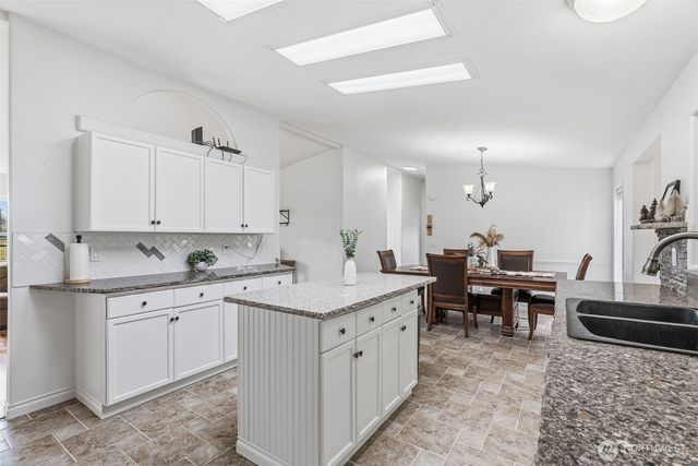 5318 NW 304th Street, Ridgefield, WA 98642