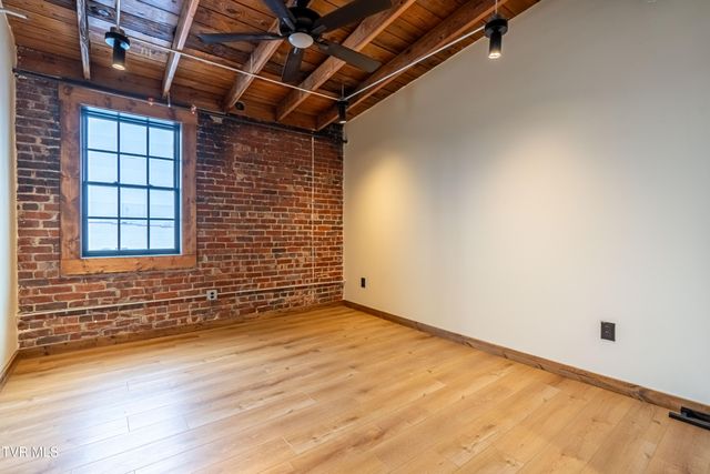 453 East Main Street 800, Kingsport, TN 37660