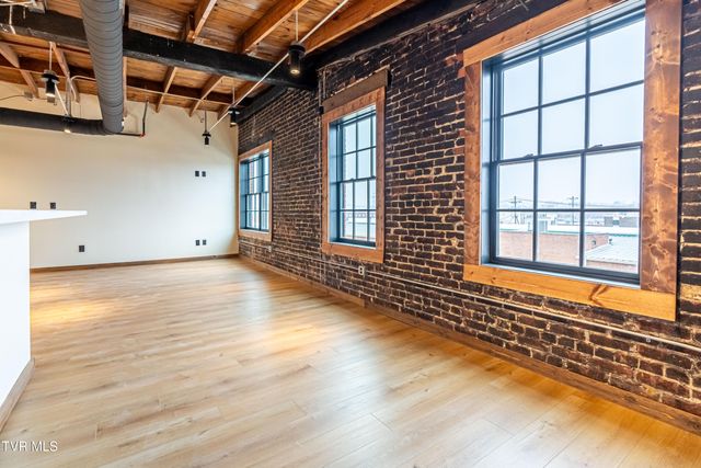 453 East Main Street 800, Kingsport, TN 37660