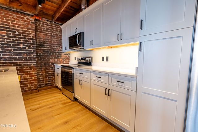 453 East Main Street 800, Kingsport, TN 37660