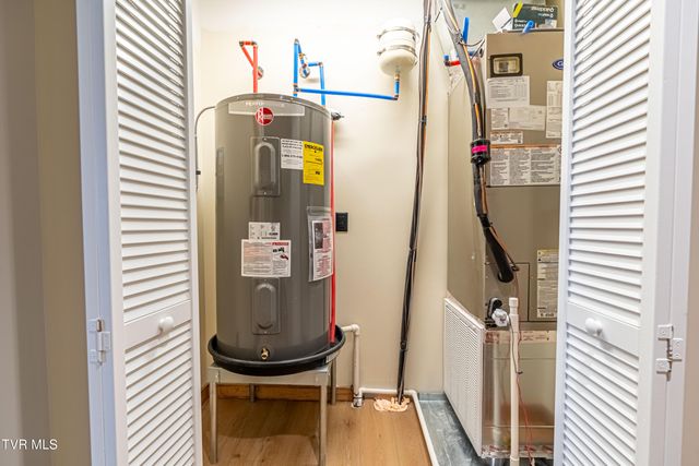 453 East Main Street 800, Kingsport, TN 37660