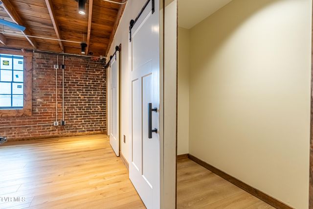 453 East Main Street 800, Kingsport, TN 37660