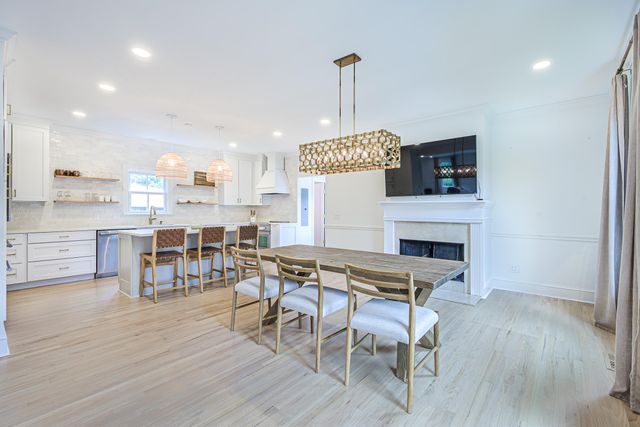 112 Middle Street, Mount Pleasant, SC 29464