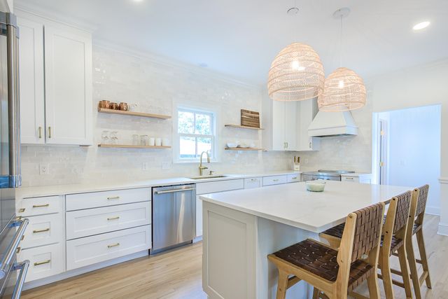 112 Middle Street, Mount Pleasant, SC 29464
