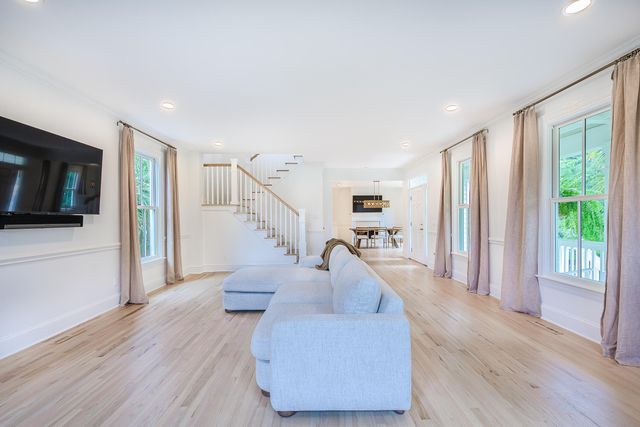 112 Middle Street, Mount Pleasant, SC 29464