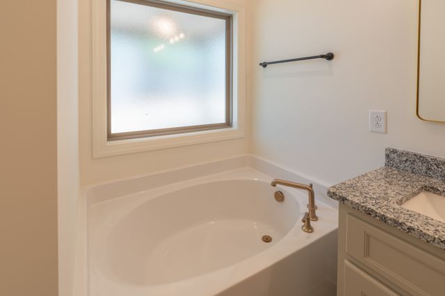 347 Estates Drive, Smithville, TN 37166