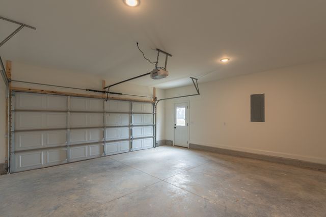 347 Estates Drive, Smithville, TN 37166