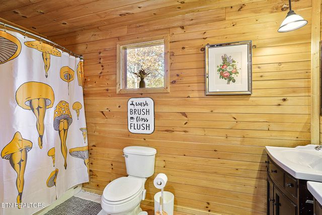 3201 Ballplay Rd, Madisonville, TN 37354