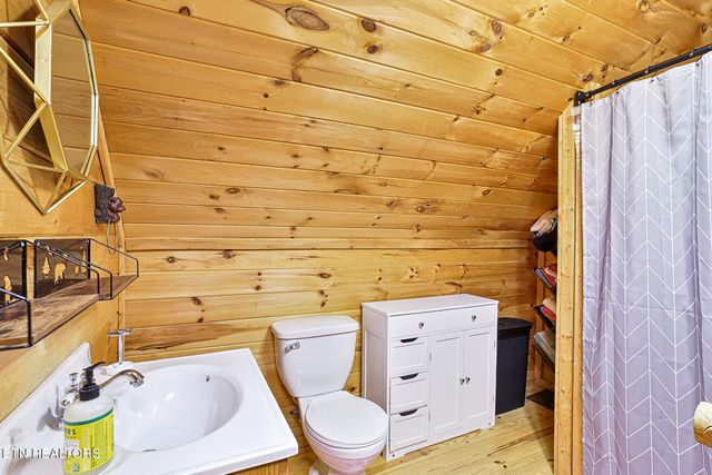 3201 Ballplay Rd, Madisonville, TN 37354