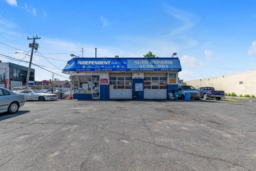708 Burnside Avenue, Inwood, NY 11096 — exterior