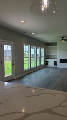 168 NE Whitley Way, Georgetown, KY 40324