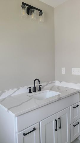 168 NE Whitley Way, Georgetown, KY 40324