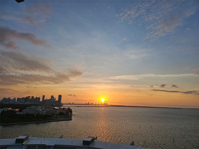 3 Grove Isle Dr C1703, Miami, FL 33133