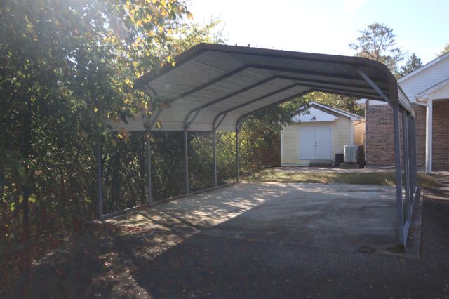 295 Shadden Rd., Tellico Plains, TN 37385