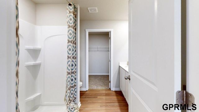 18468 Aurora Street, Omaha, NE 68136