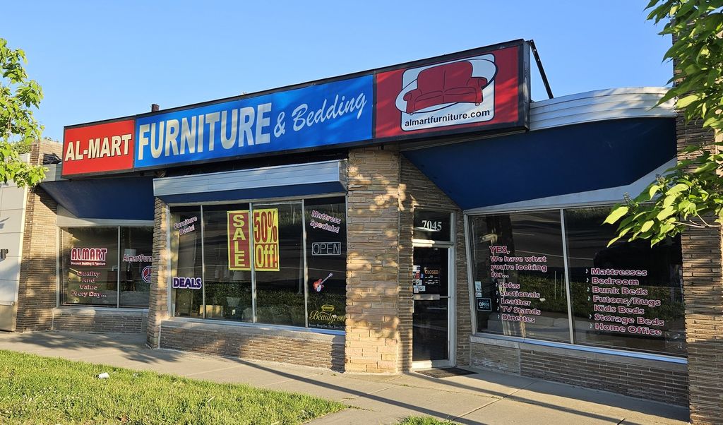 7045 W North Avenue, Oak Park, IL 60302