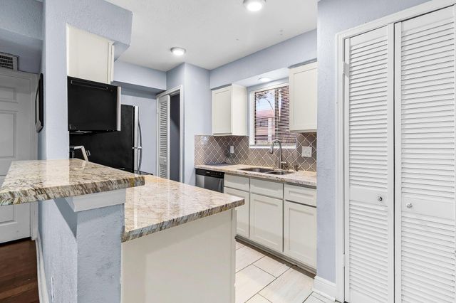 12100 Melville Drive 301C, Montgomery, TX 77356