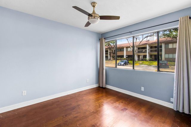 12100 Melville Drive 301C, Montgomery, TX 77356