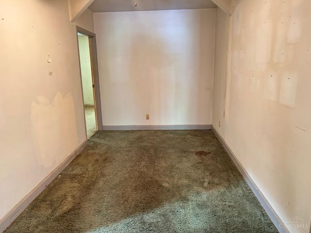 20 Sherry Road, Wyoming, OH 45215